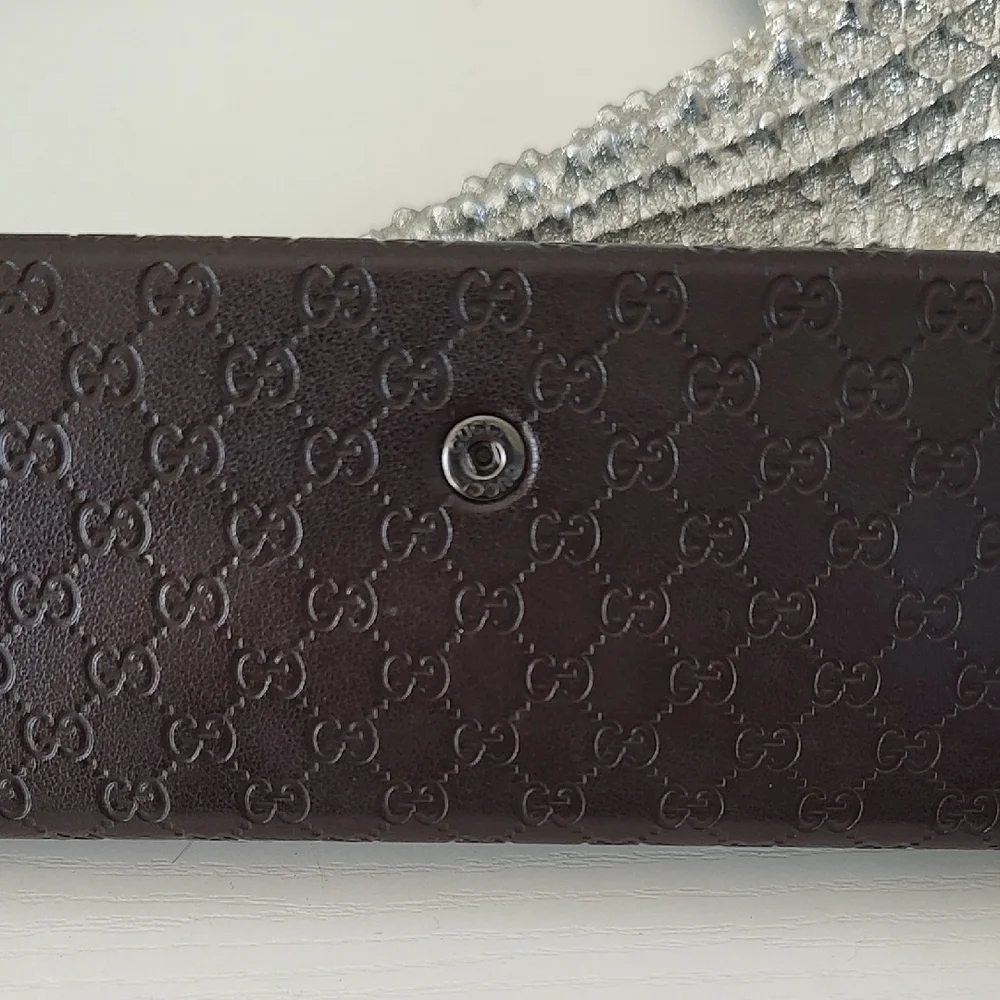 Gucci Dark Brown Leather Embossed Eyeglass/Sunglass Holder - Picture 2 of 3